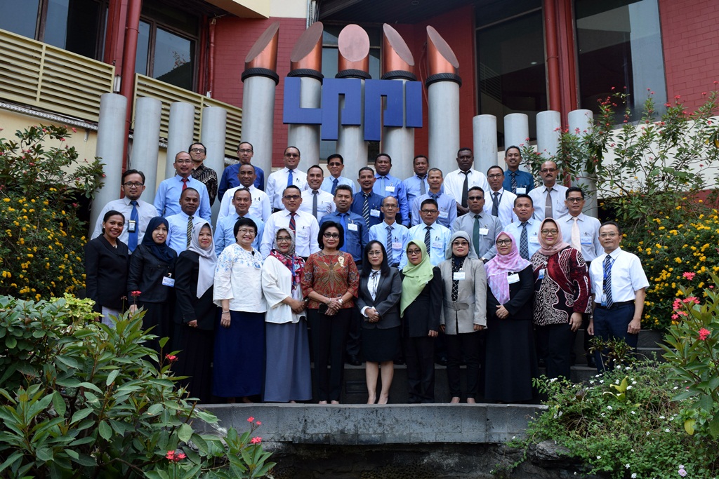 Branch Manager Development Program - Kerjasama LPPI dengan PT. Bank Papua